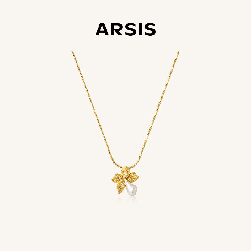 Baroque Pearl Five Petal Flora Necklace